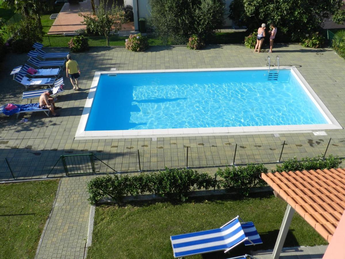 Residence Girasole Casa Rossa B Colico Eksteriør bilde